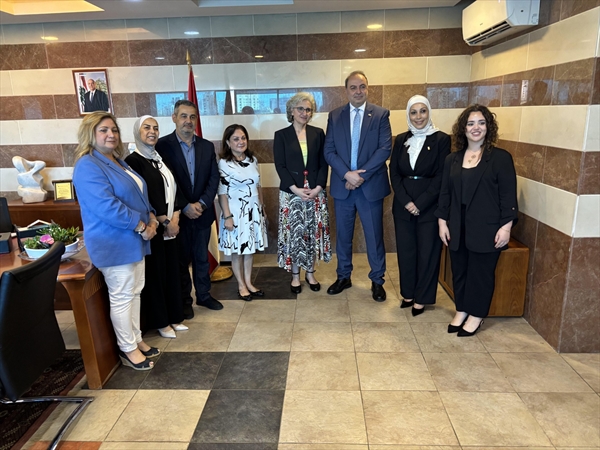 كرامي بحثت سبل الدعم وتلبية حاجات المدارس