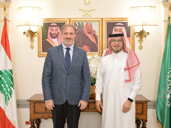 لقاء بين بخاري ورئيس بلدية بيروت