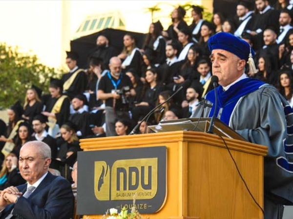 اللويزة خرَّجت الدفعة الـ35 من طلابها.. مخزومي: لبنان لا يُقهر ما دام شبابه يرفضون الاستسلام