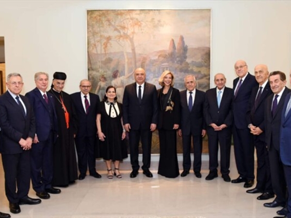 سليمان أقام مأدبة عشاء تكريما لرئيس الجمهورية بحضور بري وسلام