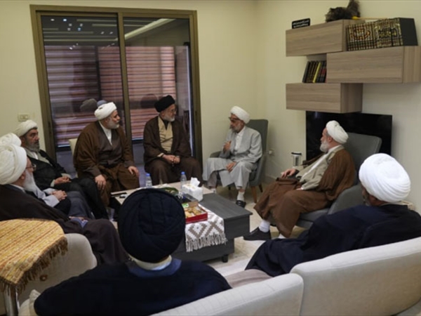 وفد من «حزب الله» زار الشيخ عودة مطمئناً إلى صحته ومستنكراً الإعتداء عليه