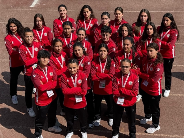 المحترفات يدعمن منتخب سيدات لبنان