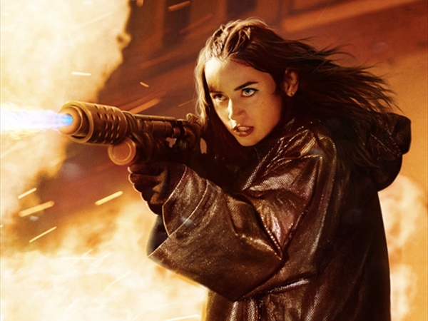 الجميلة «دو آرماس» قاتلة تنتقم لعائلتها من منظمة إرهابية