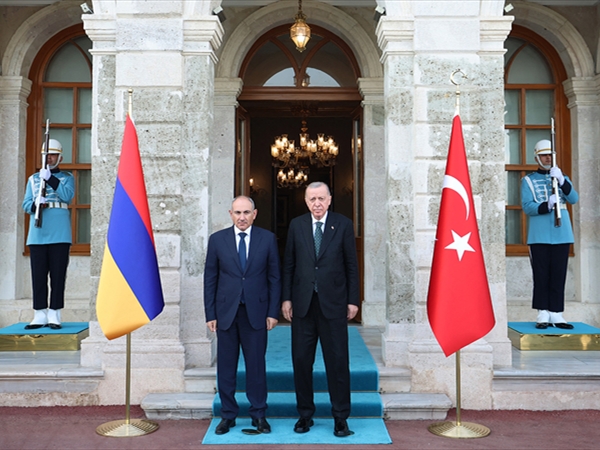 «زيارة تاريخية» لرئيس وزراء أرمينيا إلى تركيا