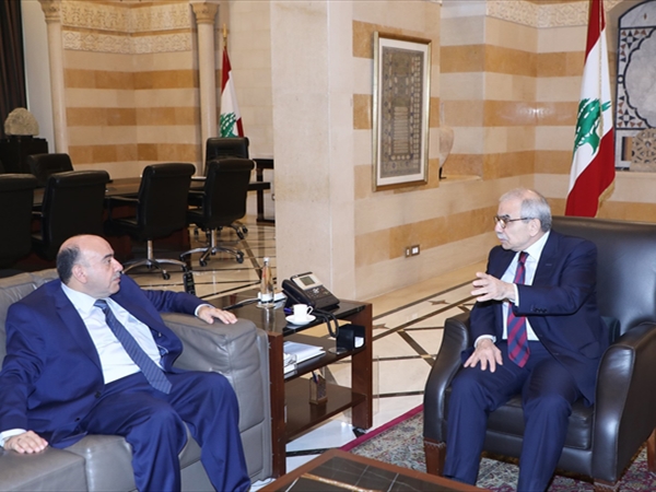 سلام تابع التطورات بلقاءات وزارية ودبلوماسية: لإتخاذ كل الإجراءات لضبط الإستقرار