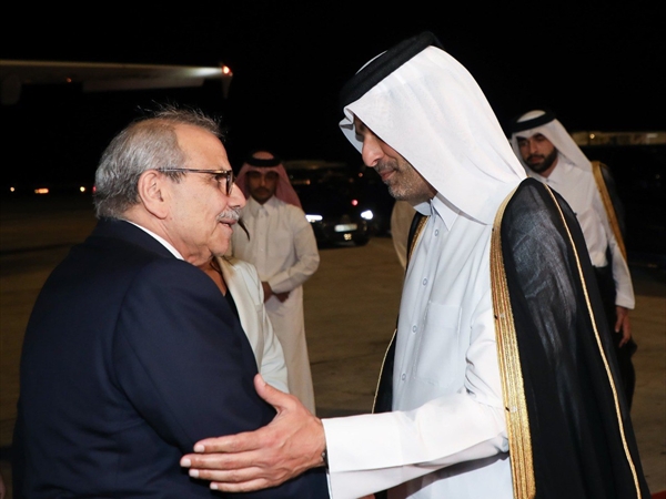 سلام وصل إلى قطر في زيارة رسمية يبحث خلالها سبل تعزيز التعاون