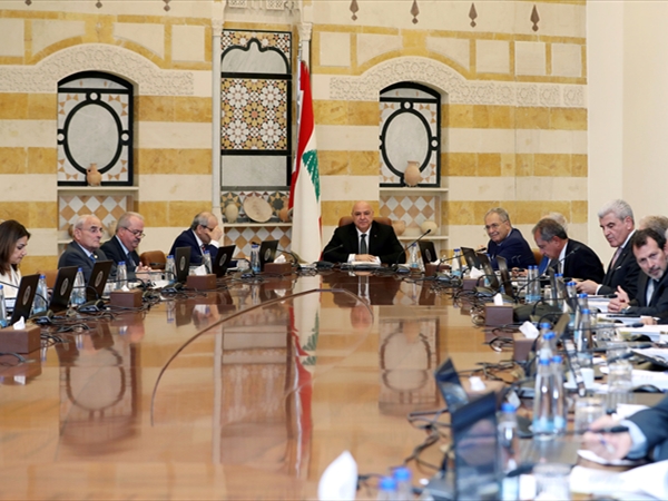 مجلس الوزراء عيَّن الهيئة الناظمة لزراعة «القنب» وهيئة «الطيران المدني»