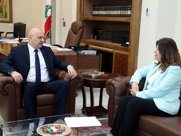 عون يرعى مؤتمر الاستراتيجية الرياضية
