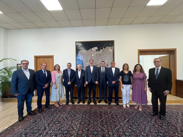 وفد من الهيئة الإدارية لـ«ملتقى بيروت» زار زيدان وناقش معه القضايا الملحَّة التي تقع على عاتق البلدية