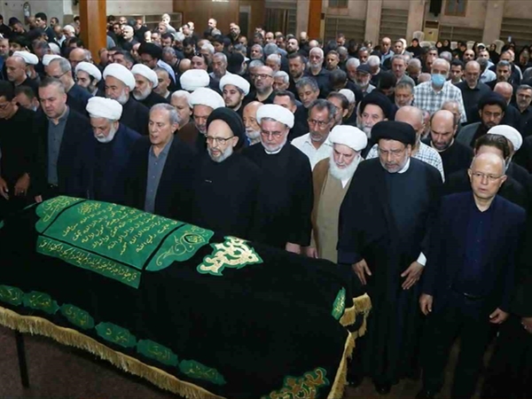 تشييع والدة السيد علي فضل الله