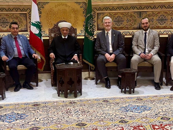 المفتي دريان زار جنبلاط والتقى «إرادة» وبحث وبلاسخارت وسفير تونس في أوضاع لبنان والمنطقة