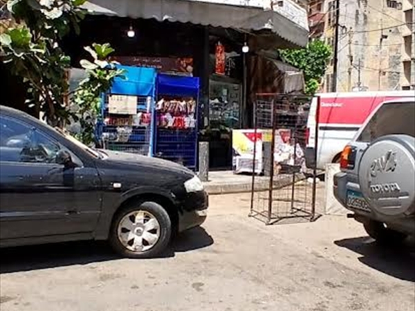 ظاهرة احتلال الأرصفة والشوارع تعمّ بيروت والمواطنون يتساءلون هل فقد المسؤولون البصر؟