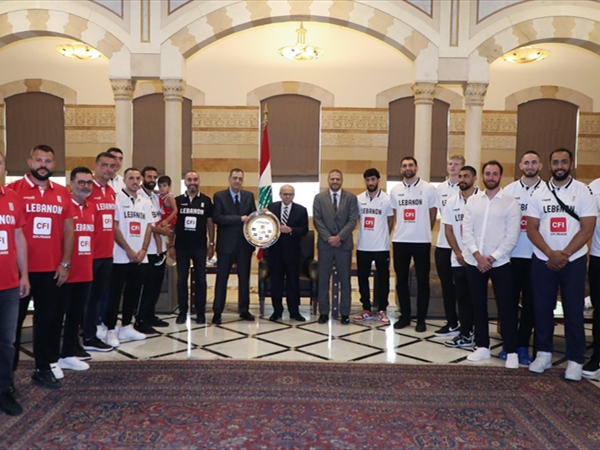 سلام يكرم منتخب لبنان السلوي عشية مغادرته لخوض كأس آسيا في جدة..