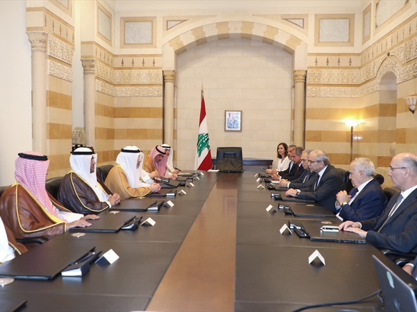 نائب رئيس الوزراء الكويتي زار عون وبري وعقد محادثات في السراي والداخلية: ندعم لبنان في مجال التعاون الأمني انطلاقاً من الحرص على استقراره وسلامته