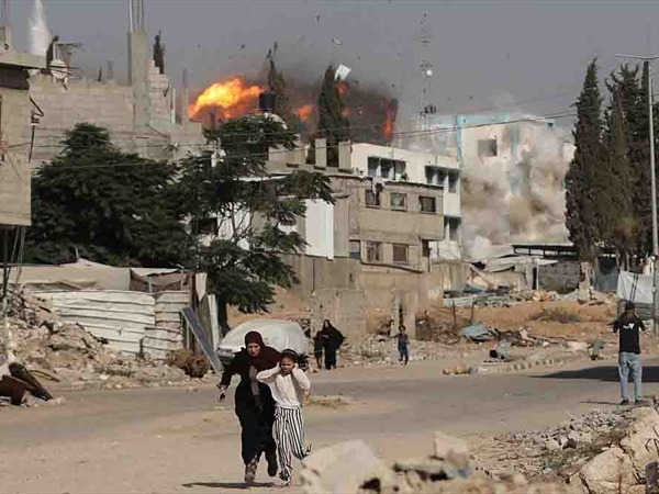 غزة: الموساد لتوزيع السكان على 3 دول.. وحماس لتجاوز الصفقة