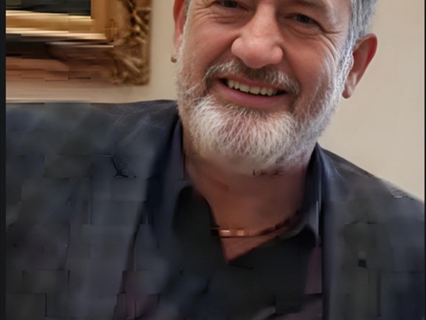 ناجي نصر الله… سفير الأناقة حين يتحوّل القماش إلى قصيدة