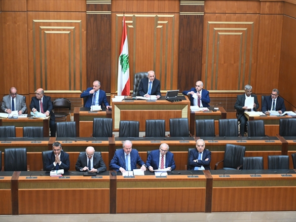 مجلس النواب يتجاوز مطب النصاب بعد مخاض أسفر تمرير خمسة بنود حيوية