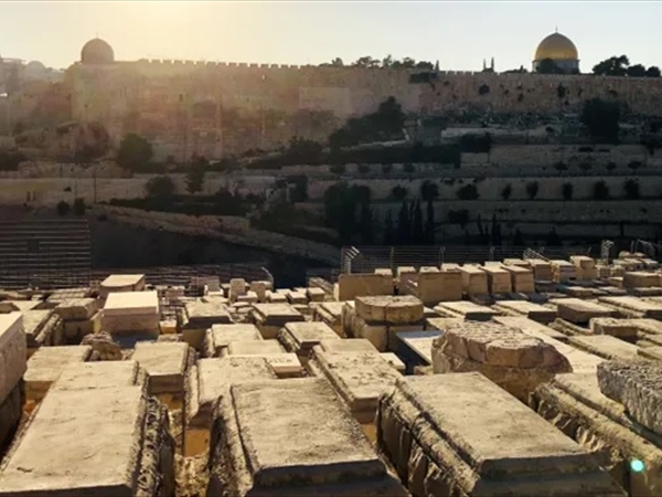 القبور الوهمية.. مدافن إسرائيلية بلا موتى لطمس هوية القدس