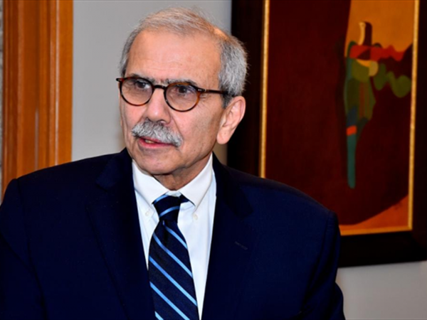 سلام يستنكر الضربات على دمشق