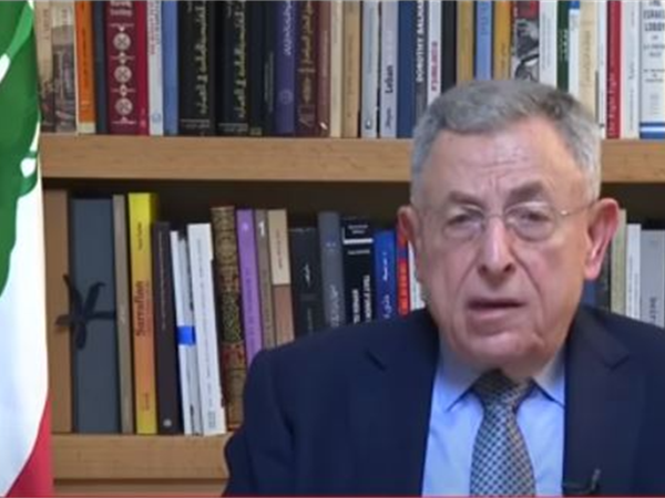 السنيورة يقدّم مقترحًا بشأن تسليم سلاح حزب الله وانسحاب اسرائيل من لبنان