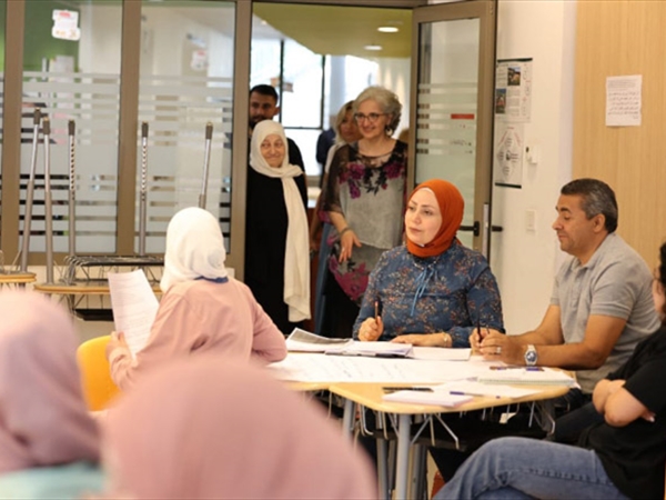 تدريب 500 معلِّم من المدارس الرسمية على برنامج (PYP)