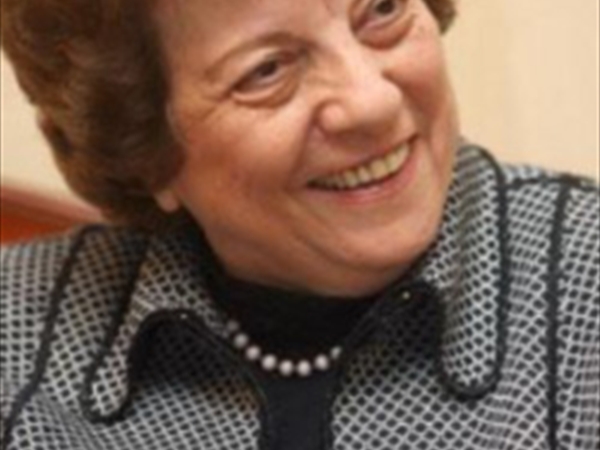 بيان عجاج نويهض.. رفيقة الحرف وسيدة الكلمة وحارسة الذاكرة