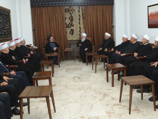 فضل الله واصل استقبال المعزِّين برحيل والدته