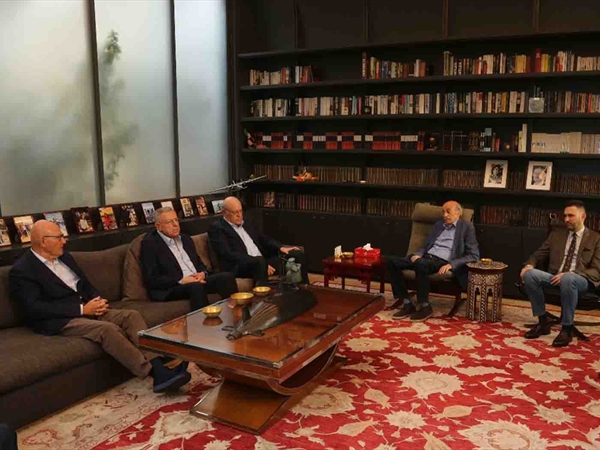 لقاء كليمنصو يشجب محاولات استغلال أحداث سوريا لنقل التوتر إلى لبنان