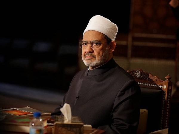 شيخ الأزهر يوجّه قافلة إغاثية إلى غزة