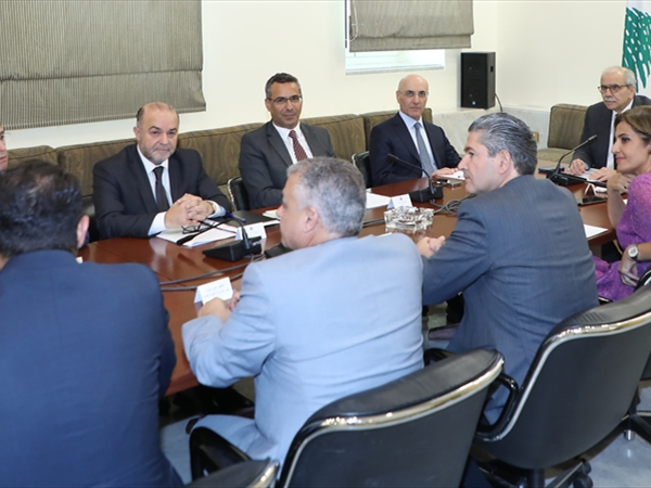 سلام ترأس اجتماعاً لمتابعة مشكلة التلوُّث في الليطاني والقرعون: المطلوب تعزيز التنسيق لنتوصل إلى تطبيق إجراءات فعَّالة