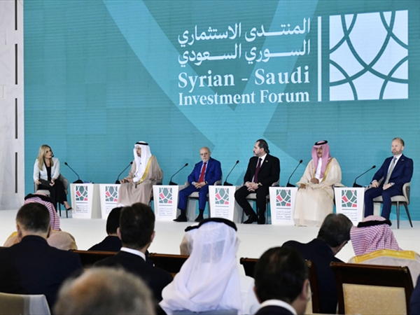 الشرع يشارك في منتدى الاستثمار السعودي - السوري في دمشق