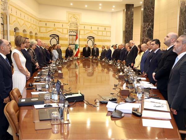 مجلس الوزراء كلَّف الجيش بخطة تطبيقية لحصر السلاح .. ووزيرا «الثنائي» ينسحبان