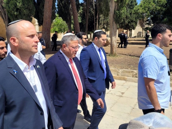 محاولات كبيرة لقلب الوضع في القدس.. الاقتحامات تبلغ أرقاماً قياسية والهدف السيطرة على المقدّسات الإسلامية والمسيحية