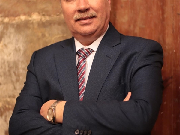 نزار شقرون لـ«اللواء»: يحتاج الكاتب  إلى إجراء حفرياته في المعرفة، تلك طريقتي على الأقلّ