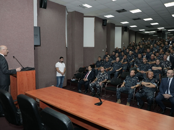 الحجار: لأعلى درجات الجهوزية والانضباط لحفظ الأمن والنظام وحماية المواطنين