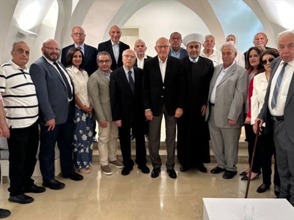 ‎تمام سلام لوفد «المركز الثقافي الإسلامي»: ‎قرارات الحكومة جريئة والرهان على حكمة قيادة الجيش