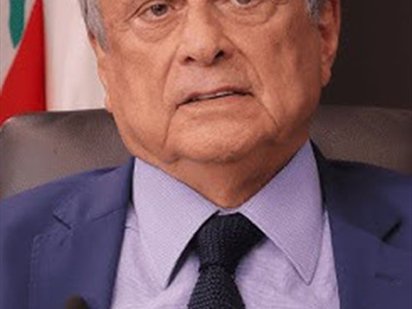 هو وهي 11-8-2025