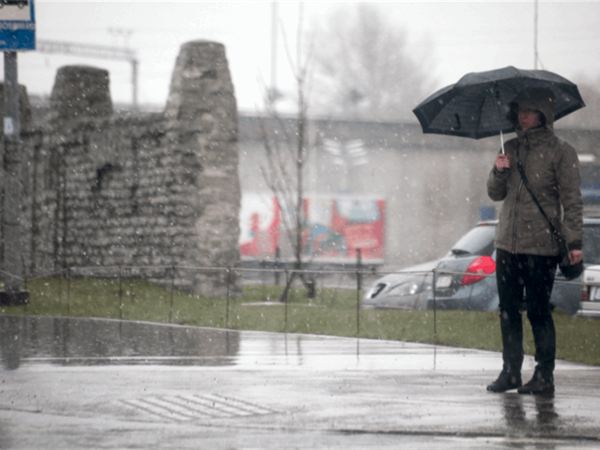 أمطار رعدية وسيول قادمة إلى هذه المناطق