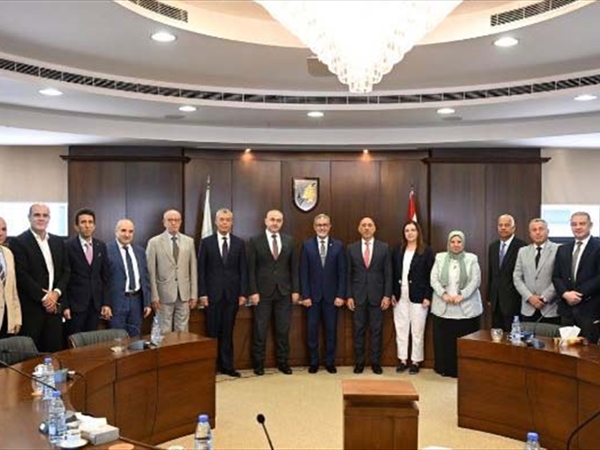 بدران بحث سبل تعزيز التعاون مع رئيس جامعة بيروت العربية