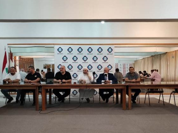 لجنة المتابعة للإفراج عن العقيد حمود: توقيفه يشير الى استغلال القضاء لتنفيذ أجندات سياسية وانتقامية