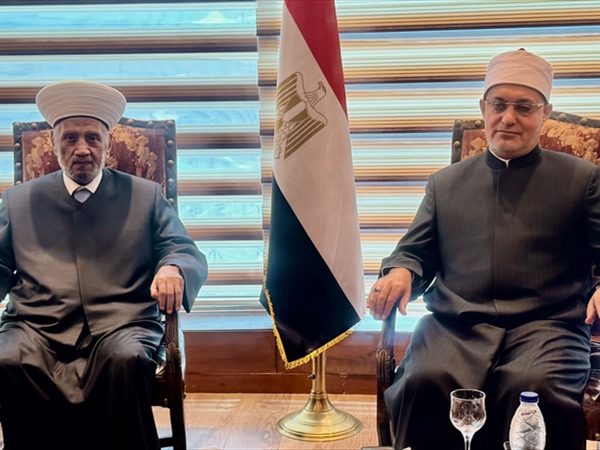 المفتي دريان غادر إلى القاهرة: التخوين والتحريض والتصعيد لا تبني الوطن