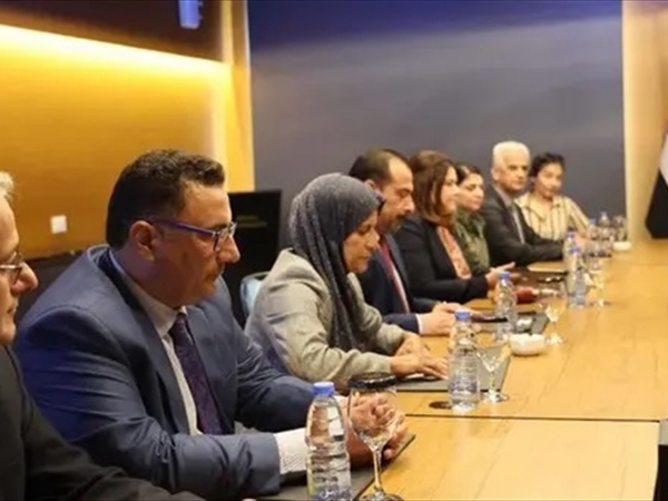 وفد من الإدارة الذاتية الكردية في دمشق.. لمواصلة التفاوض