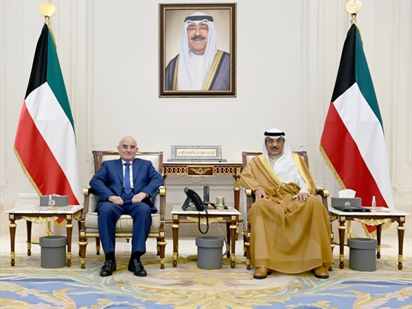 وزير الدفاع لولي عهد الكويت: لبنان ممتن ونعتز بالعلاقات التاريخية بين البلدين