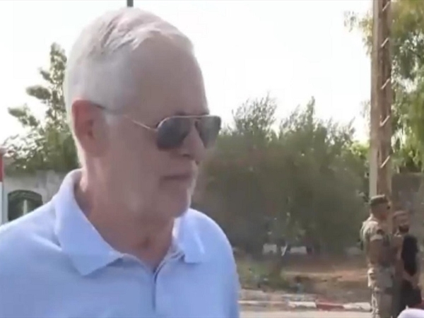 هذا ما كشفه دمشقية عن تسليم سلاح المخيّمات