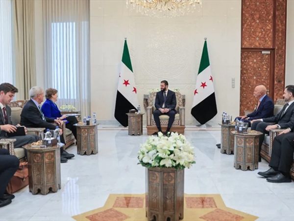 الشرع ناقش مع براك والوفد المرافق الاستقرار في جنوب سوريا