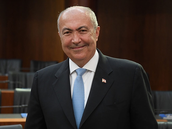 هو وهي 28-8-2025