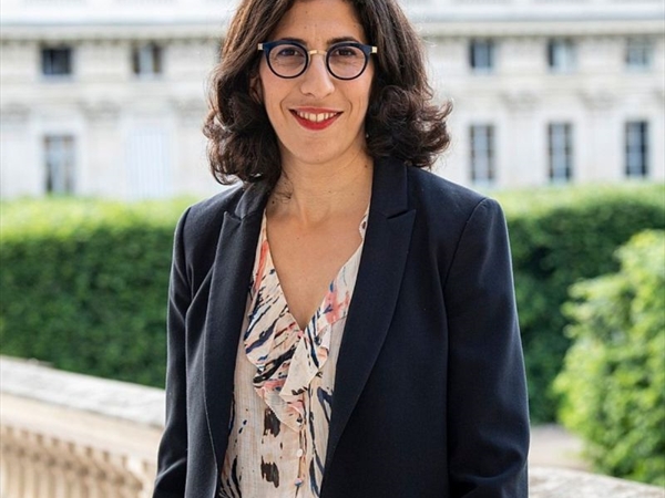 هو وهي 26-9-2025