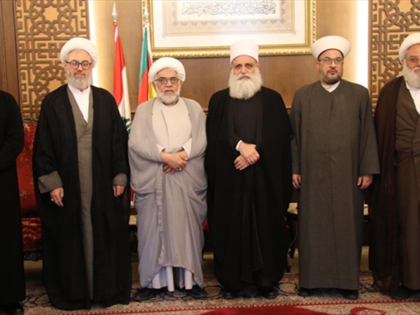 شيخ العقل التقى جنبلاط وتلقَّى دعوة من «تجمُّع العلماء المسلمين»