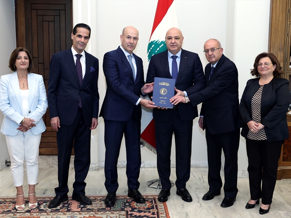 عون هنّأ اللبنانيين بذكرى المولد النبوي وتسلّم تقرير ديوان المحاسبة واطّلع من متري على نتائج لقائه مع وفد سوري التقاه في بيروت