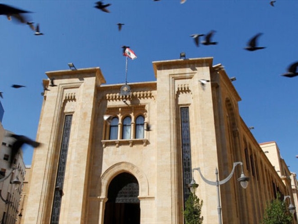 جدال وصراخ في المجلس!